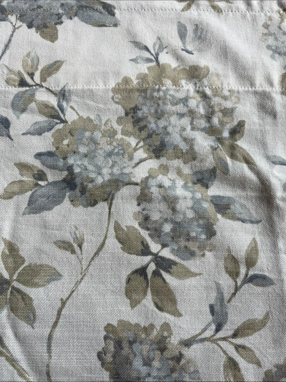 Valance NWOT blue hydrangea